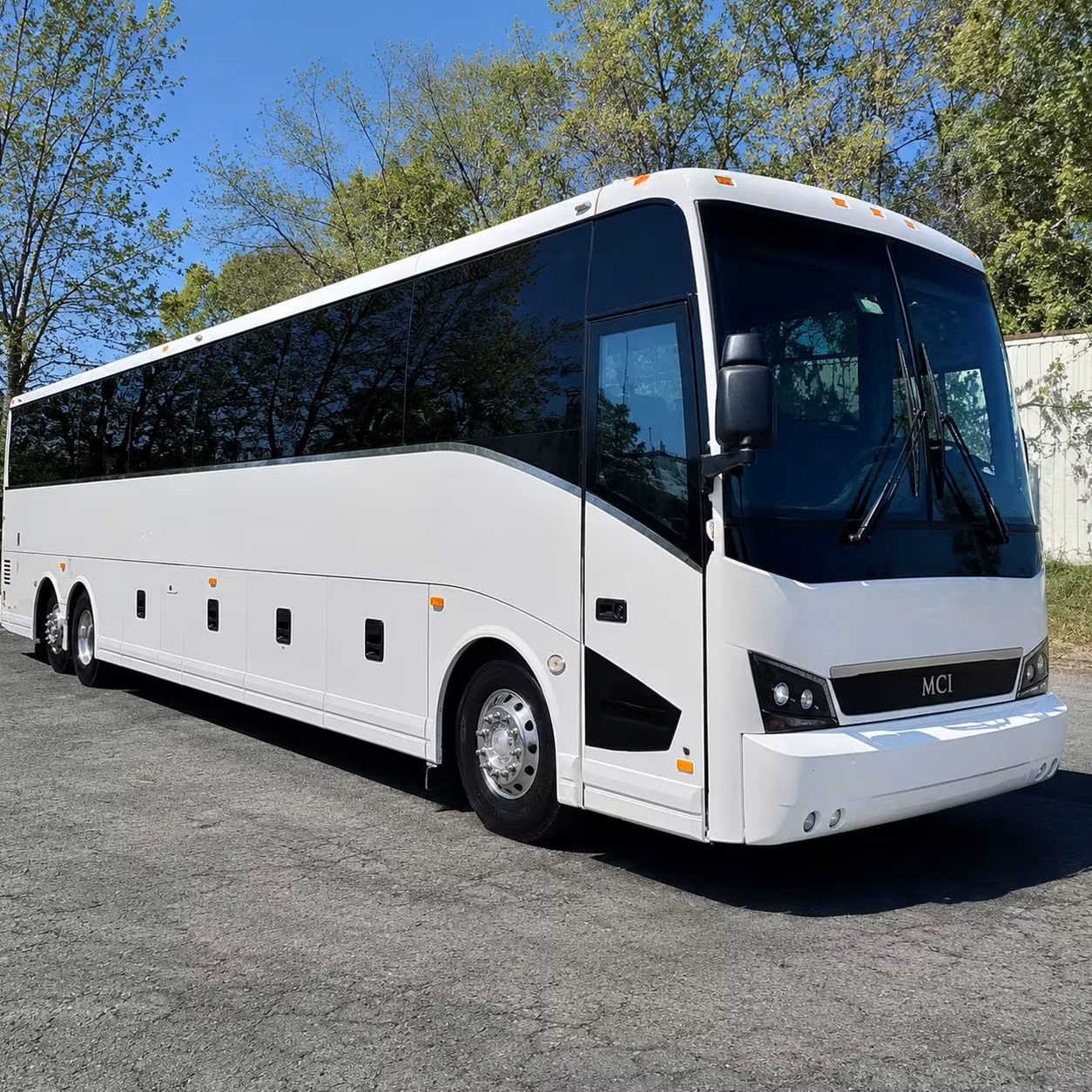 choosing the right bus size for your jersey city concert group